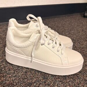 Michael Kors Women's White Platform Sneakers - Casual Lace-Up Fashion Shoe